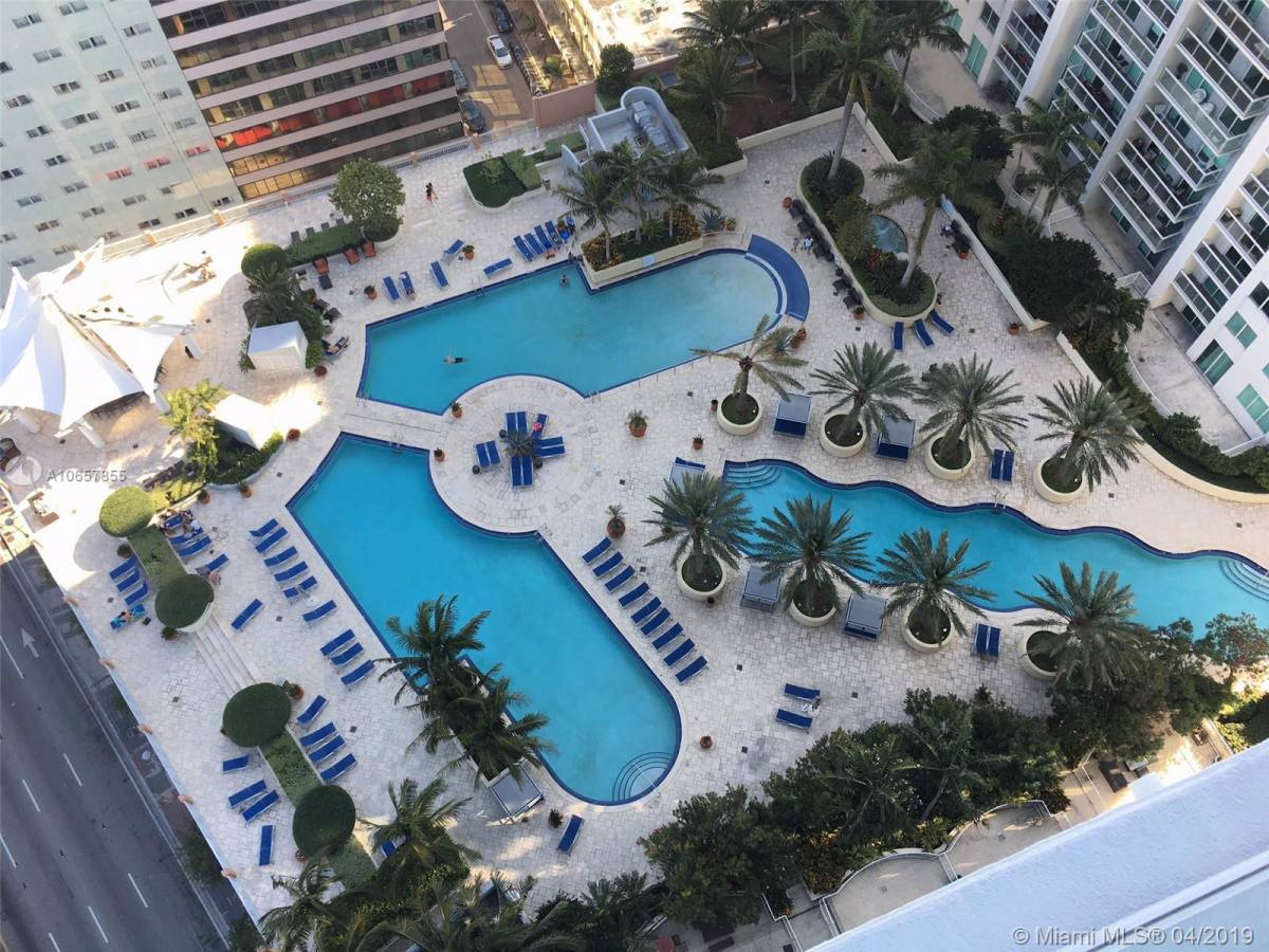 Apartment for rent at 244 Biscayne Blvd, Miami, FL 33132