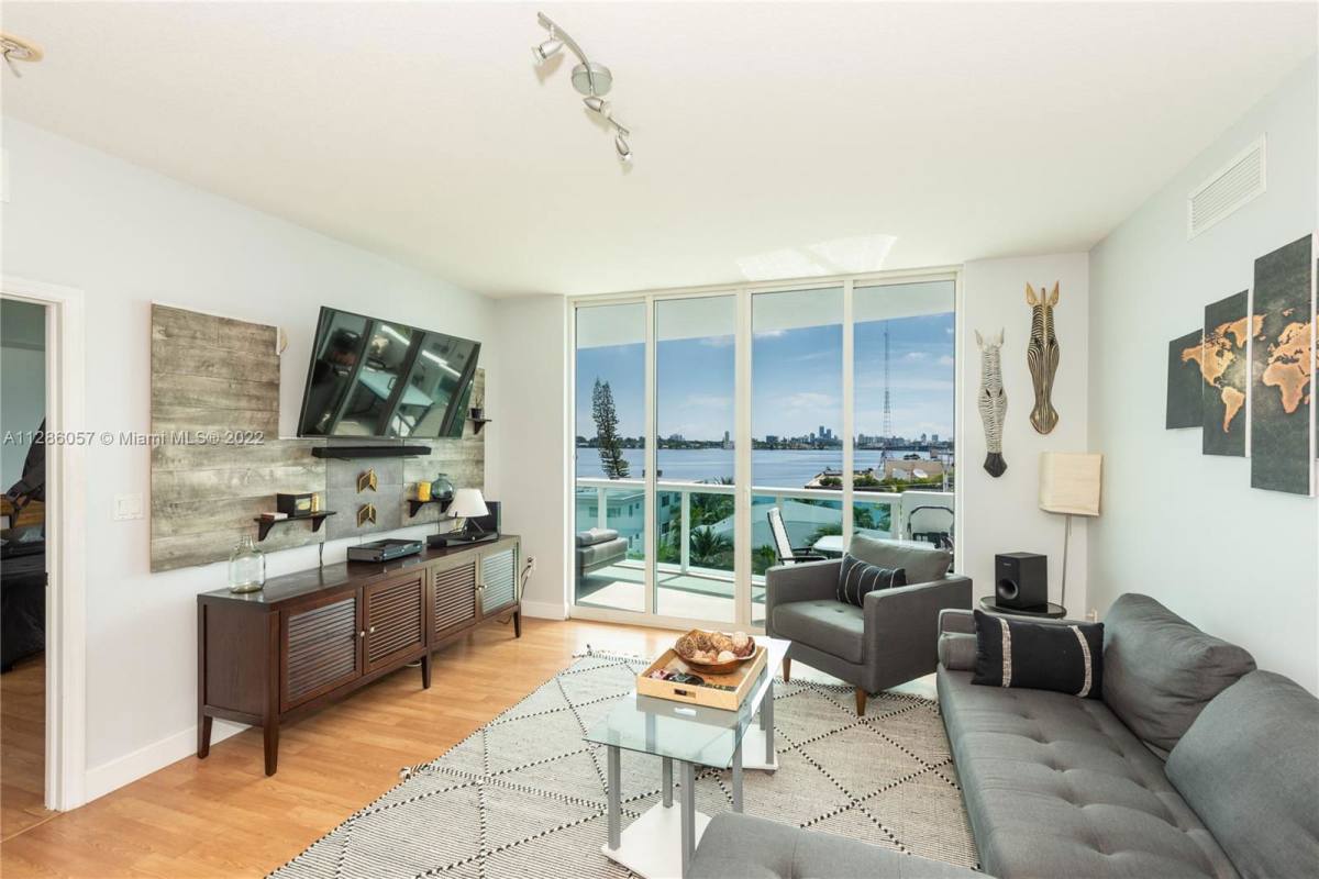 Condo for rent at 7910 Harbor Island Dr, Miami Beach, FL 33141