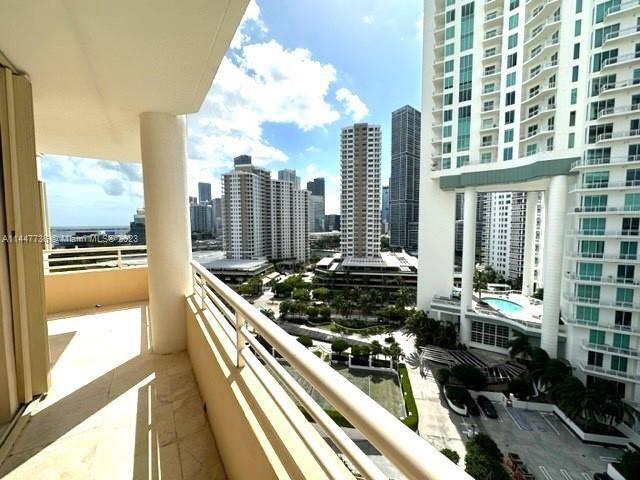 Apartment for rent at 888 Brickell Key Dr, Miami, FL 33131