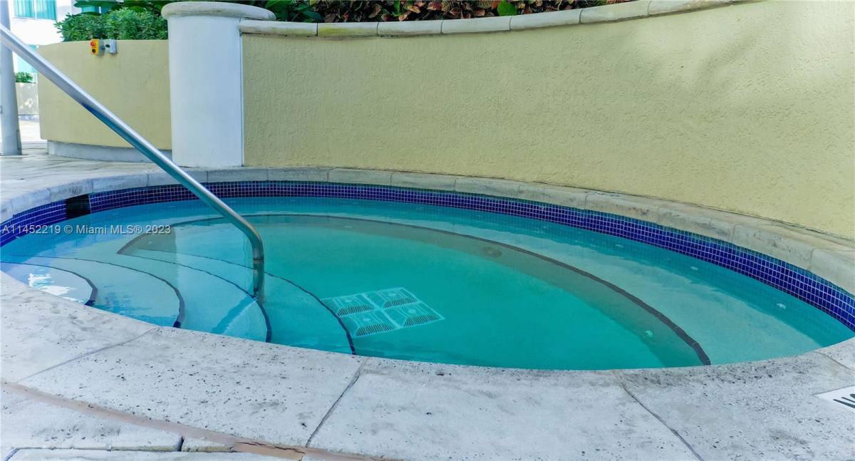 Condo for rent at 244 Biscayne Blvd, Miami, FL 33132