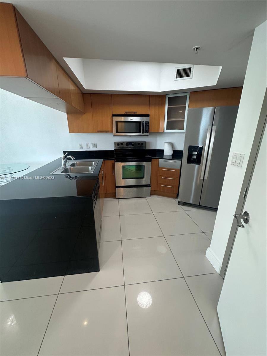 Apartment for rent at 1750 N Bayshore Dr, Miami, FL 33132