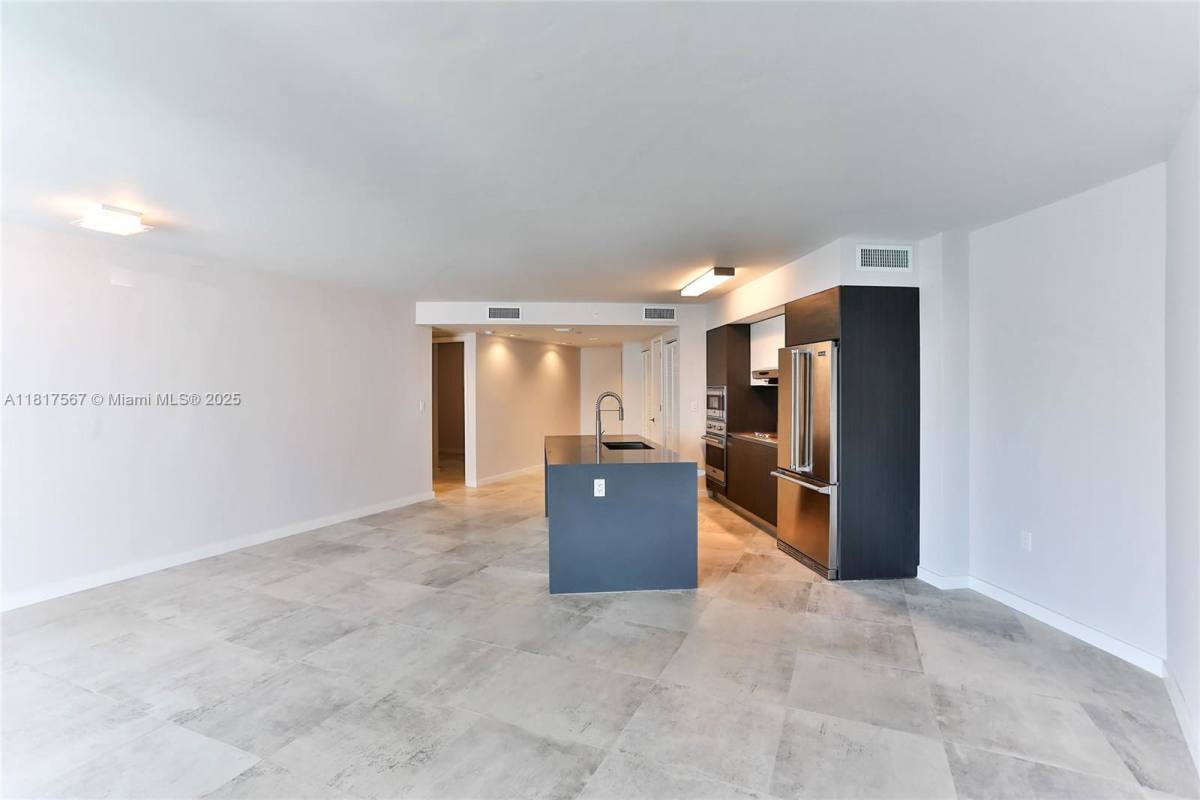 Condo for rent at 9821 E Bay Harbor Dr #902, Miami Beach, FL 33154