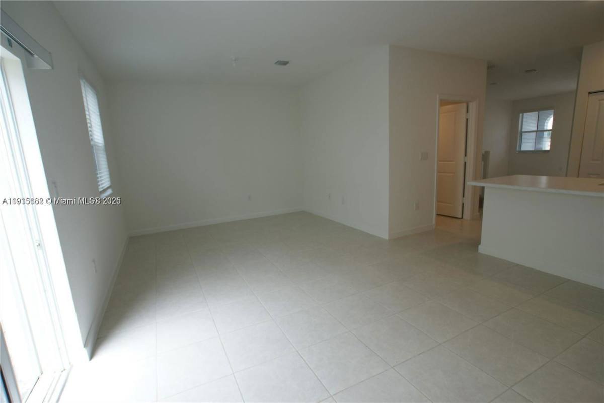 Townhouse for rent at 2613 SE 13th Court, Homestead, FL 33035