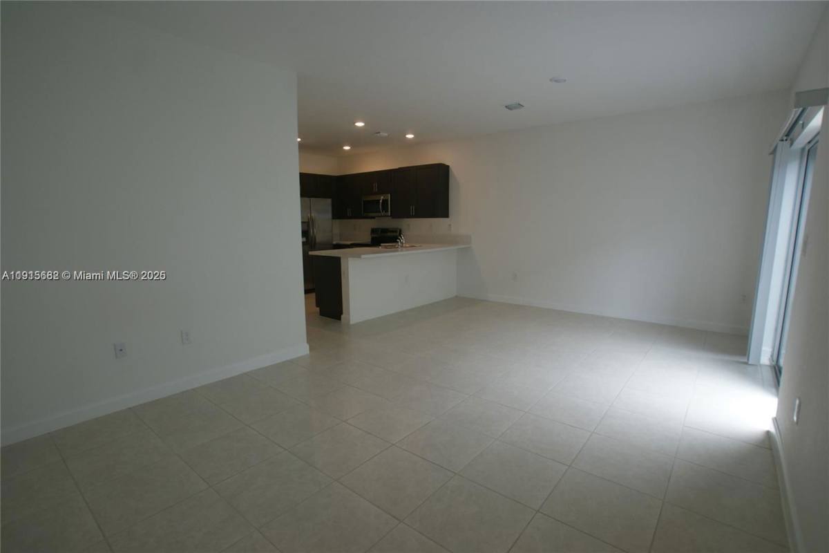 Townhouse for rent at 2613 SE 13th Court, Homestead, FL 33035