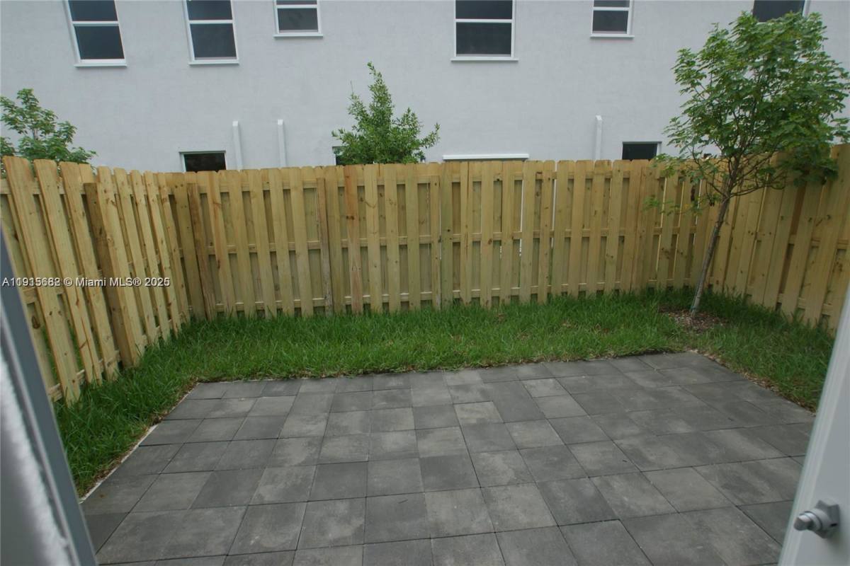 Townhouse for rent at 2613 SE 13th Court, Homestead, FL 33035