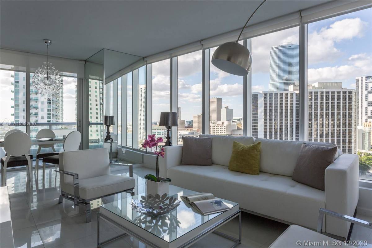 Apartment for rent at 485 Brickell Ave, Miami, FL 33131