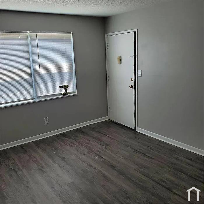 Apartment for rent at 800 Minette Circle #105, Louisville, KY 40258