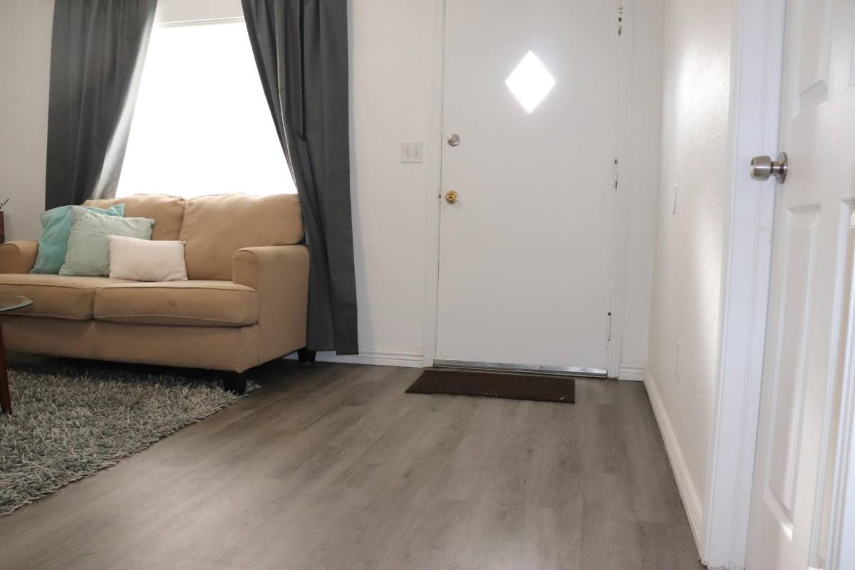 Apartment for rent at 44 W 2700 S, Salt Lake City, UT 84115