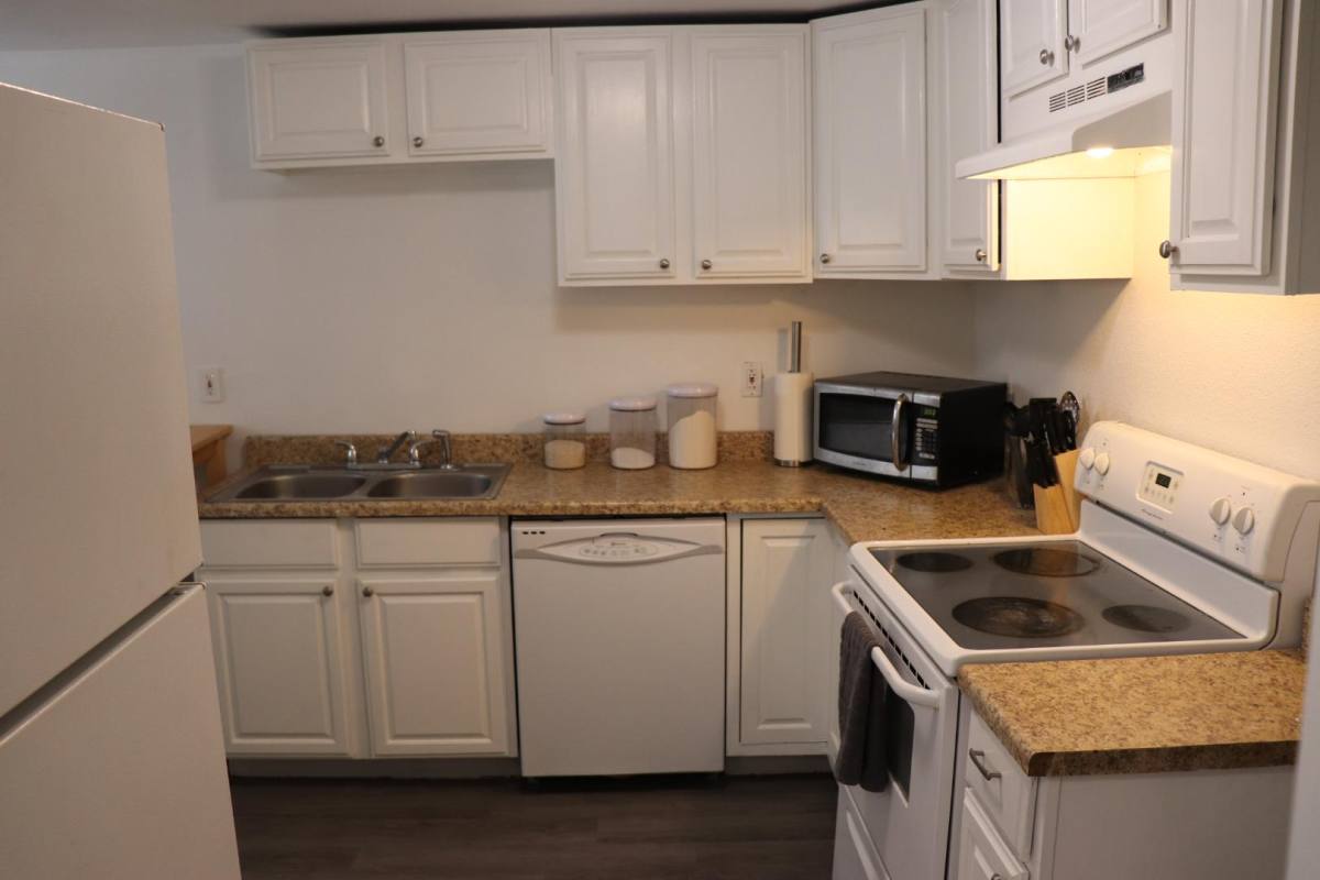 Apartment for rent at 44 W 2700 S, Salt Lake City, UT 84115