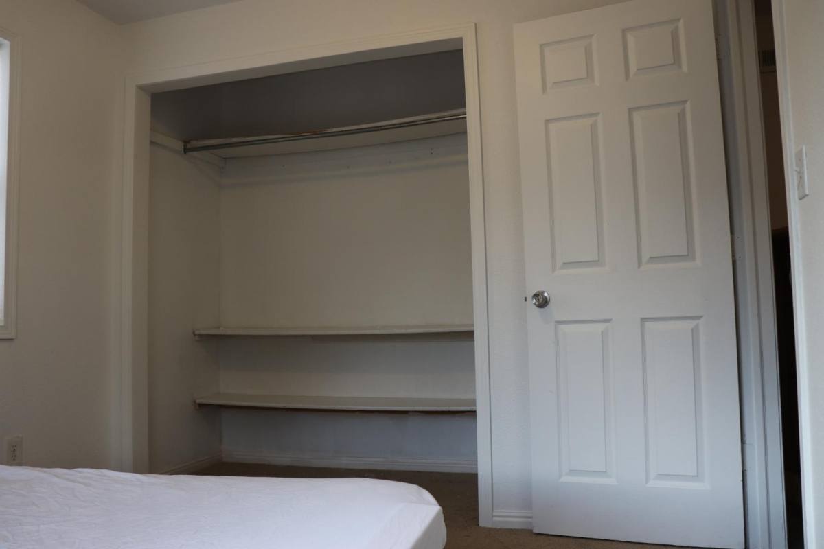 Apartment for rent at 44 W 2700 S, Salt Lake City, UT 84115
