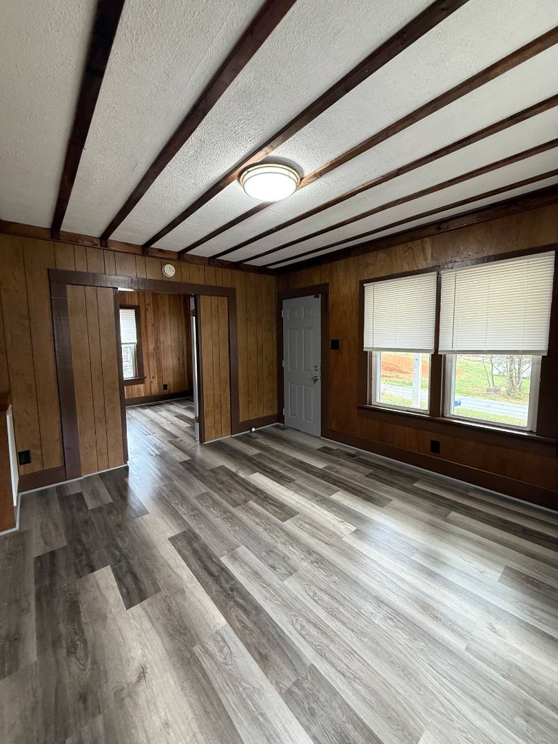 House for rent at 221 Valley Pike Rd, Bristol, TN 37620