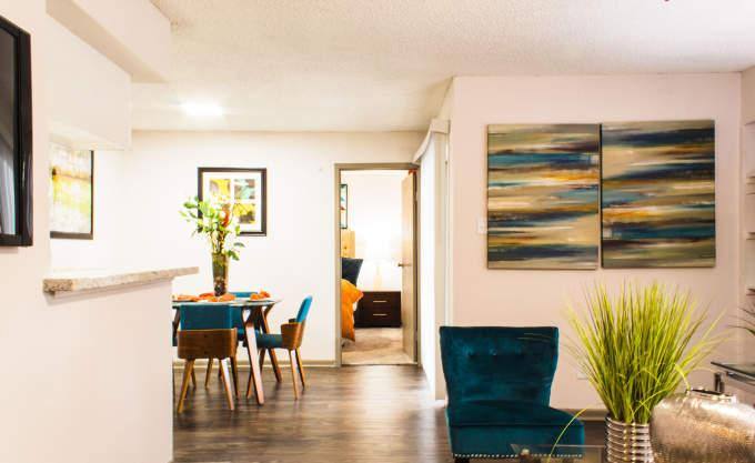 8410 W Bartell Dr, Houston, TX 77054 - Apartment For Rent - Image 2