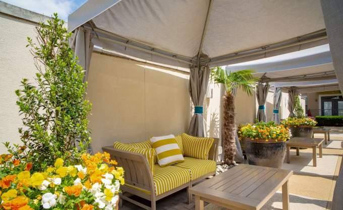 Apartment for rent at 15777 Quorum Dr, Addison, TX 75001