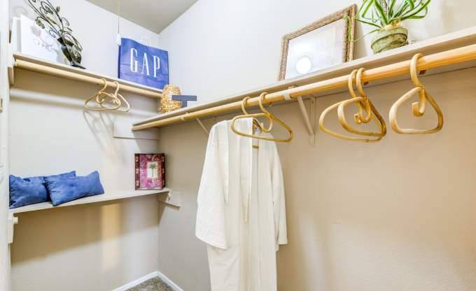 Apartment for rent at 9805 N Macarthur Blvd, Irving, TX 75063