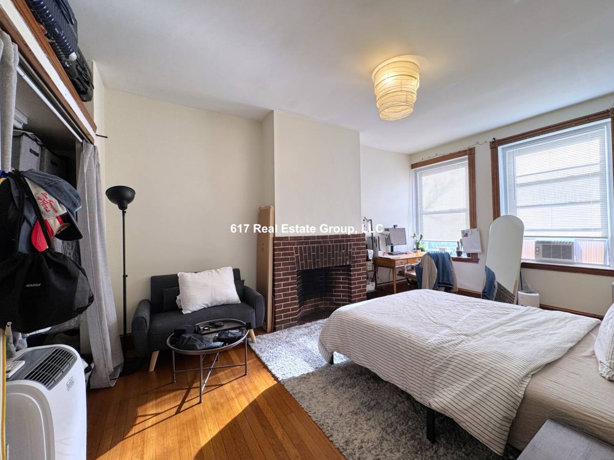 Apartment for rent at 21 Gibbs St #5, Brookline, MA 02446