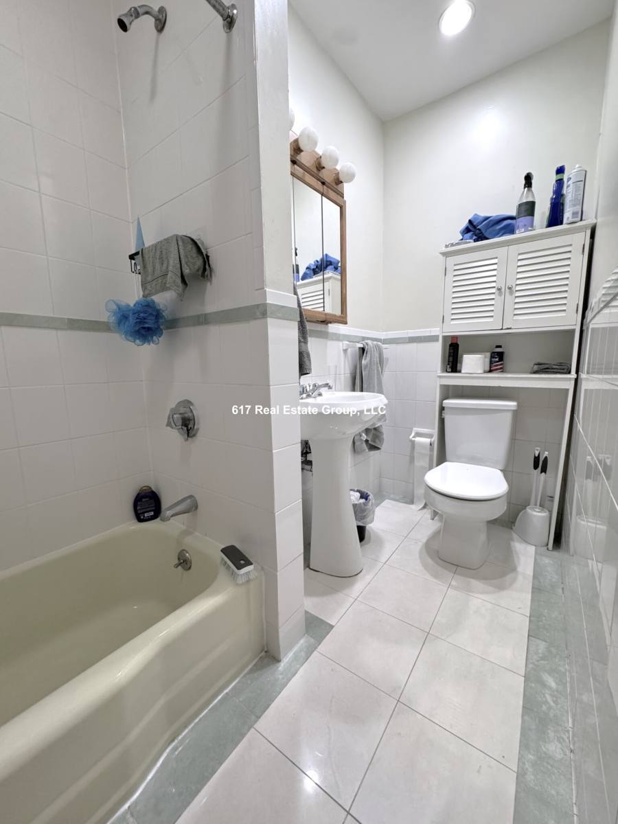 Apartment for rent at 21 Gibbs St #5, Brookline, MA 02446