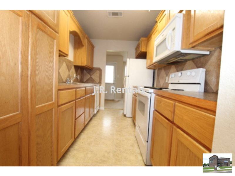 Townhouse for rent at 310 Janelle Dr #B, Copperas Cove, TX 76522