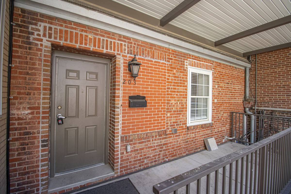Apartment for rent at 10 N Tenth St, Columbia, MO 65201