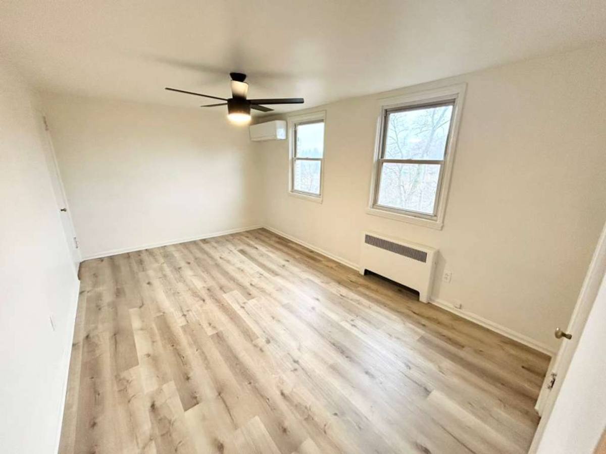Townhouse for rent at 100-139 W Bellecrest Ave, Pittsburgh, PA 15227