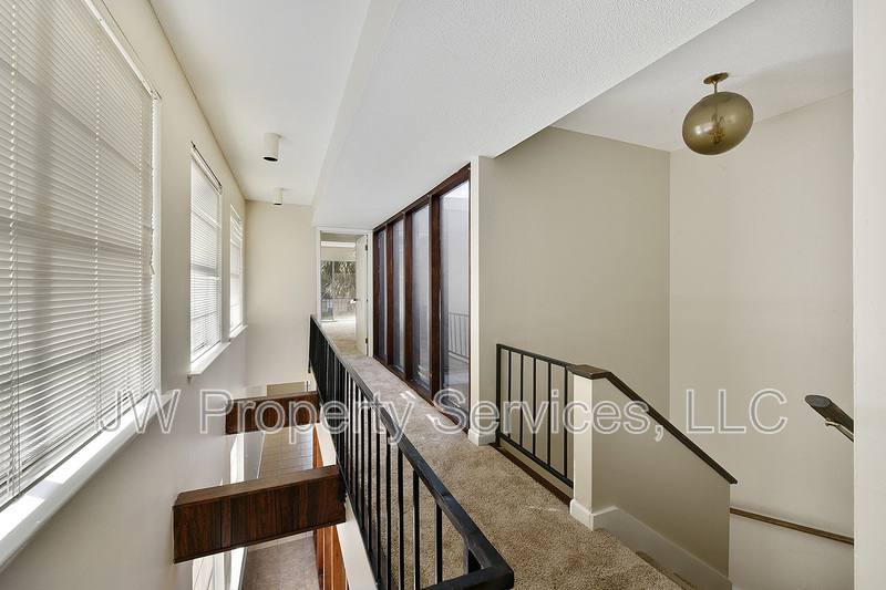 House for rent at 309 Lilac St, Metairie, LA 70005