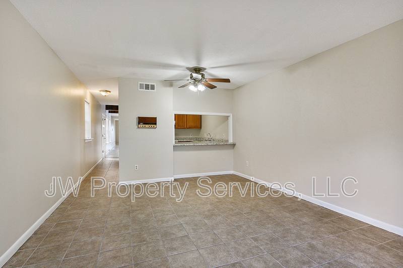 House for rent at 309 Lilac St, Metairie, LA 70005