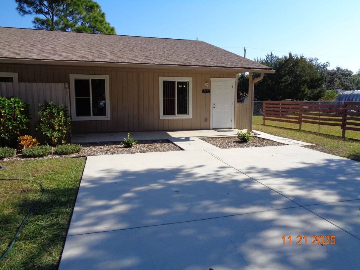 House for rent at 3413 Juniper Dr, Edgewater, FL 32141