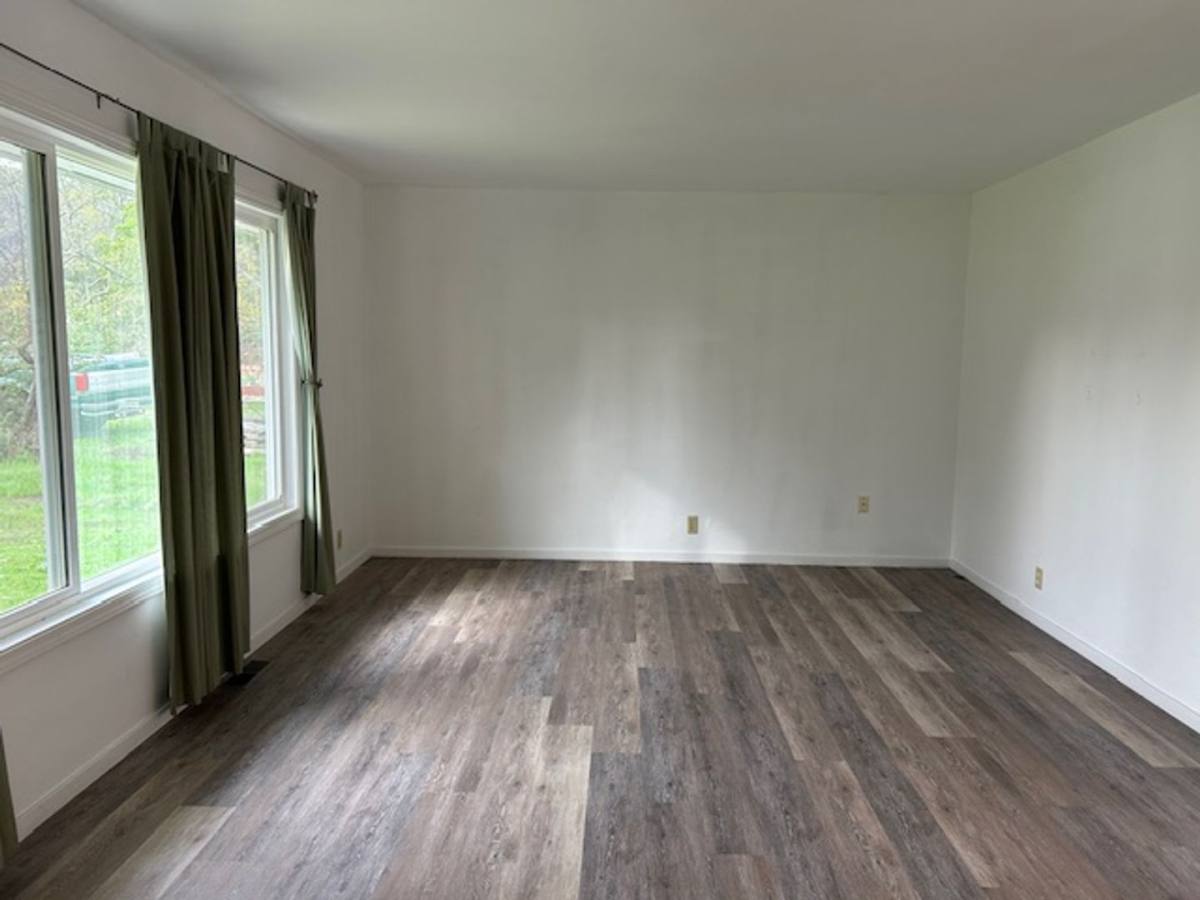 House for rent at 1502 Chapman Lane, Petaluma, CA 94952