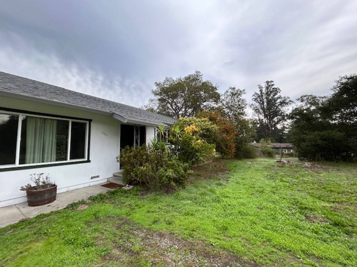 House for rent at 1502 Chapman Lane, Petaluma, CA 94952