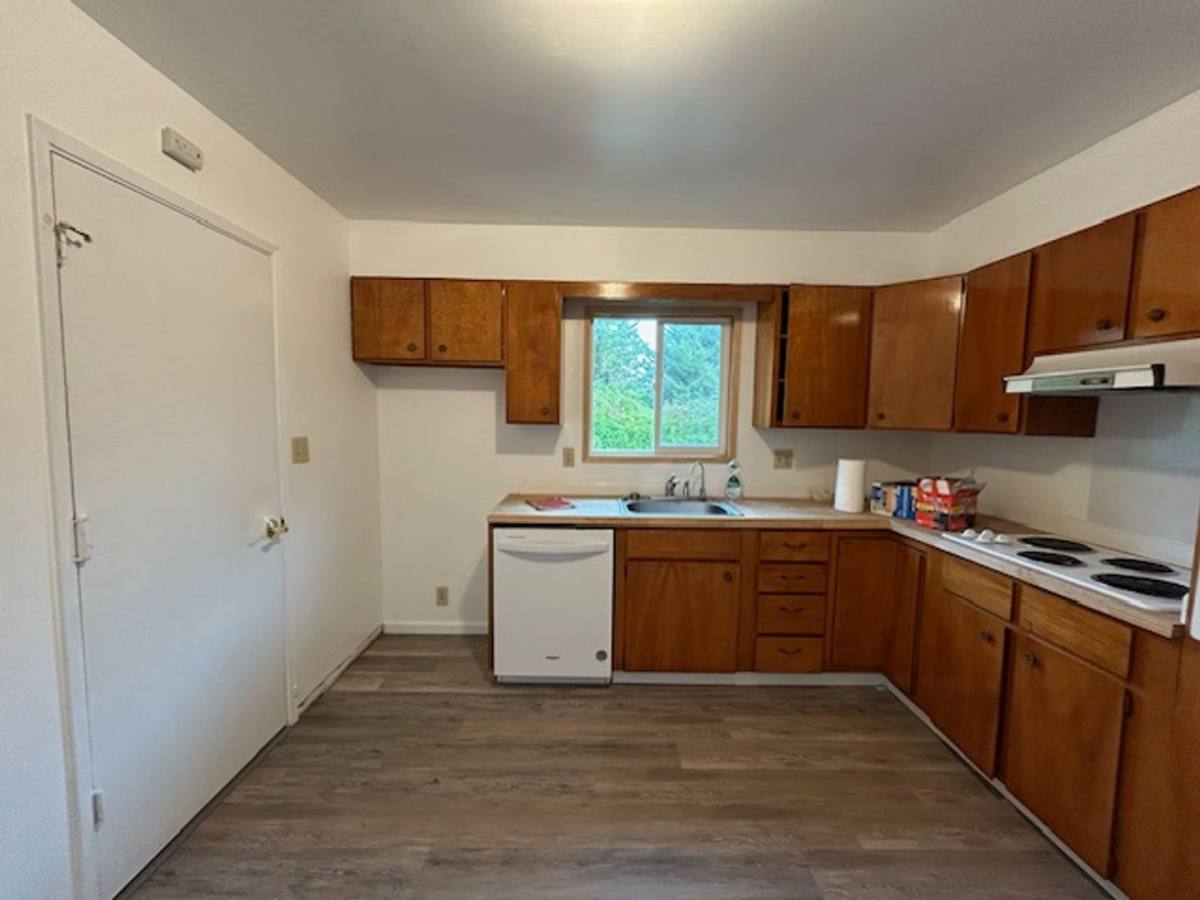 House for rent at 1502 Chapman Lane, Petaluma, CA 94952