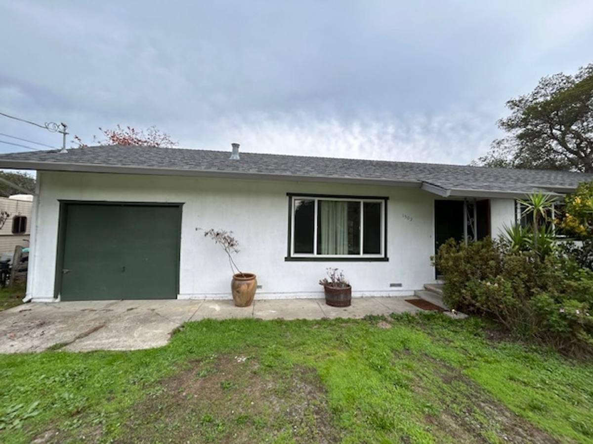 House for rent at 1502 Chapman Lane, Petaluma, CA 94952