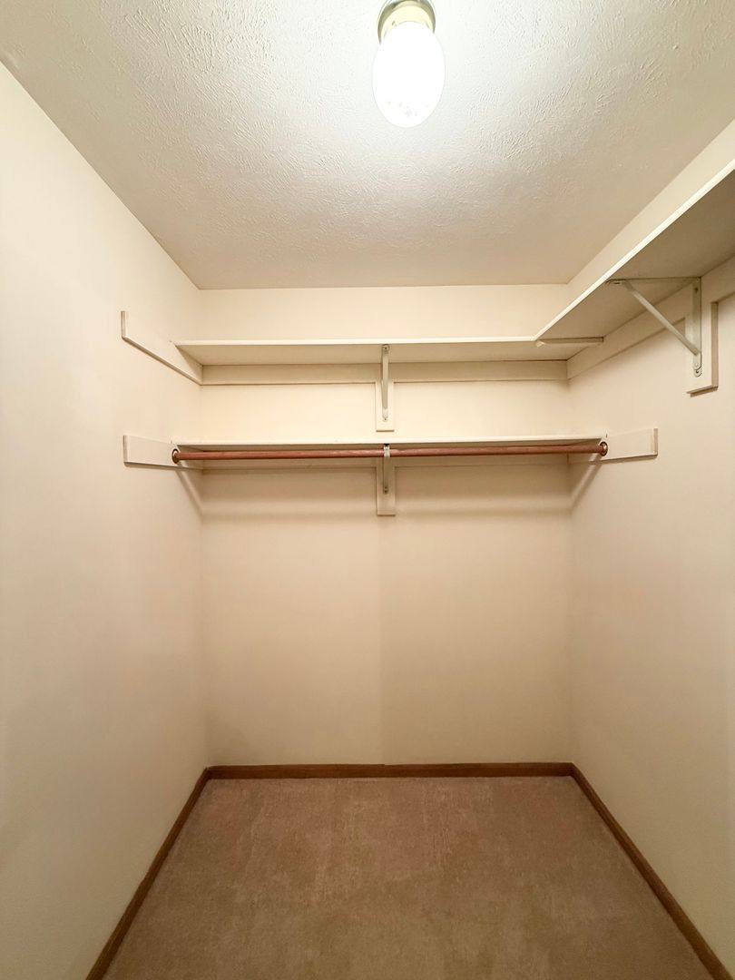 Apartment for rent at 2715 N 93rd St, Omaha, NE 68134