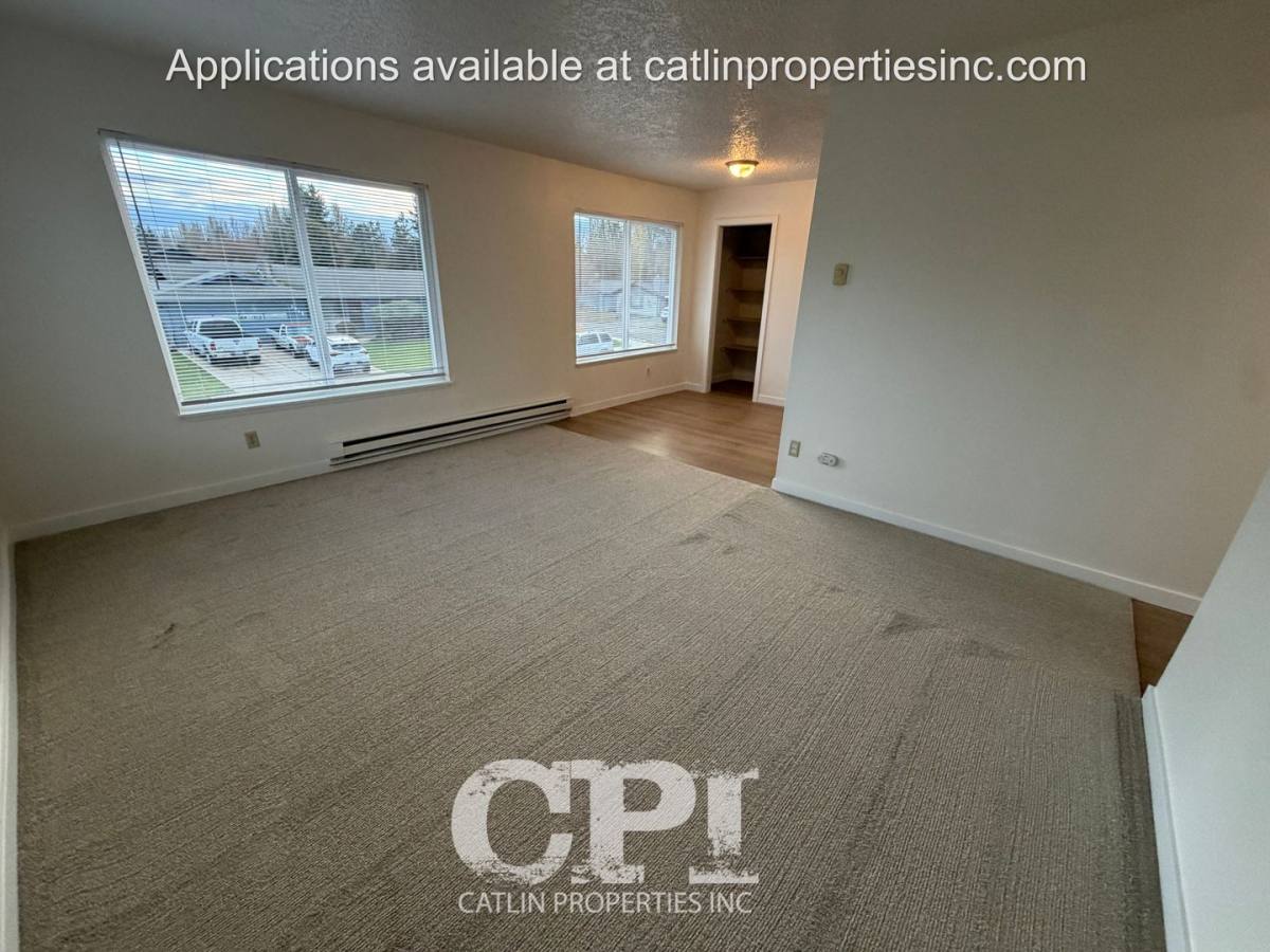 Apartment for rent at 3314 Maple St, Longview, WA 98632