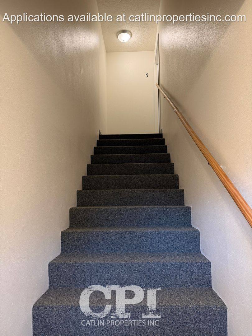 Apartment for rent at 3314 Maple St, Longview, WA 98632