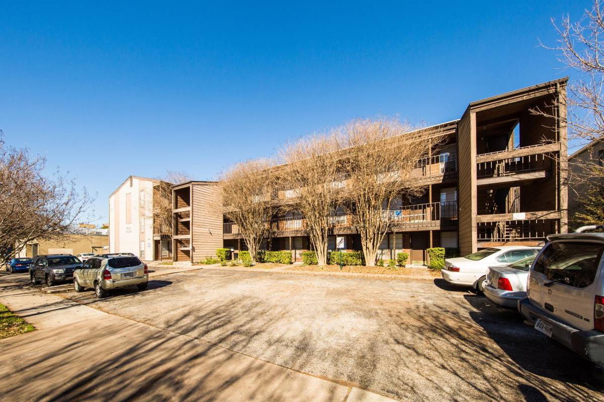 Apartment for rent at 506 W 37th St, Austin, TX 78705