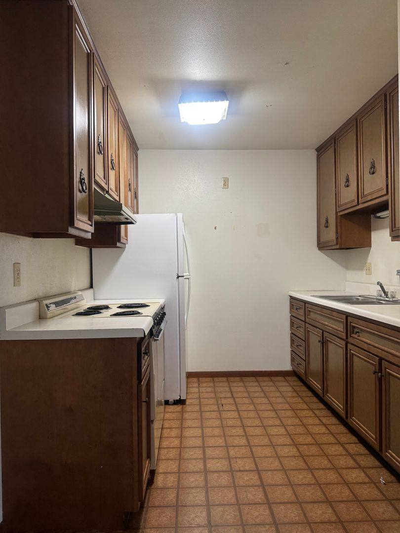 Apartment for rent at 400 N Westridge, Carbondale, IL 62901