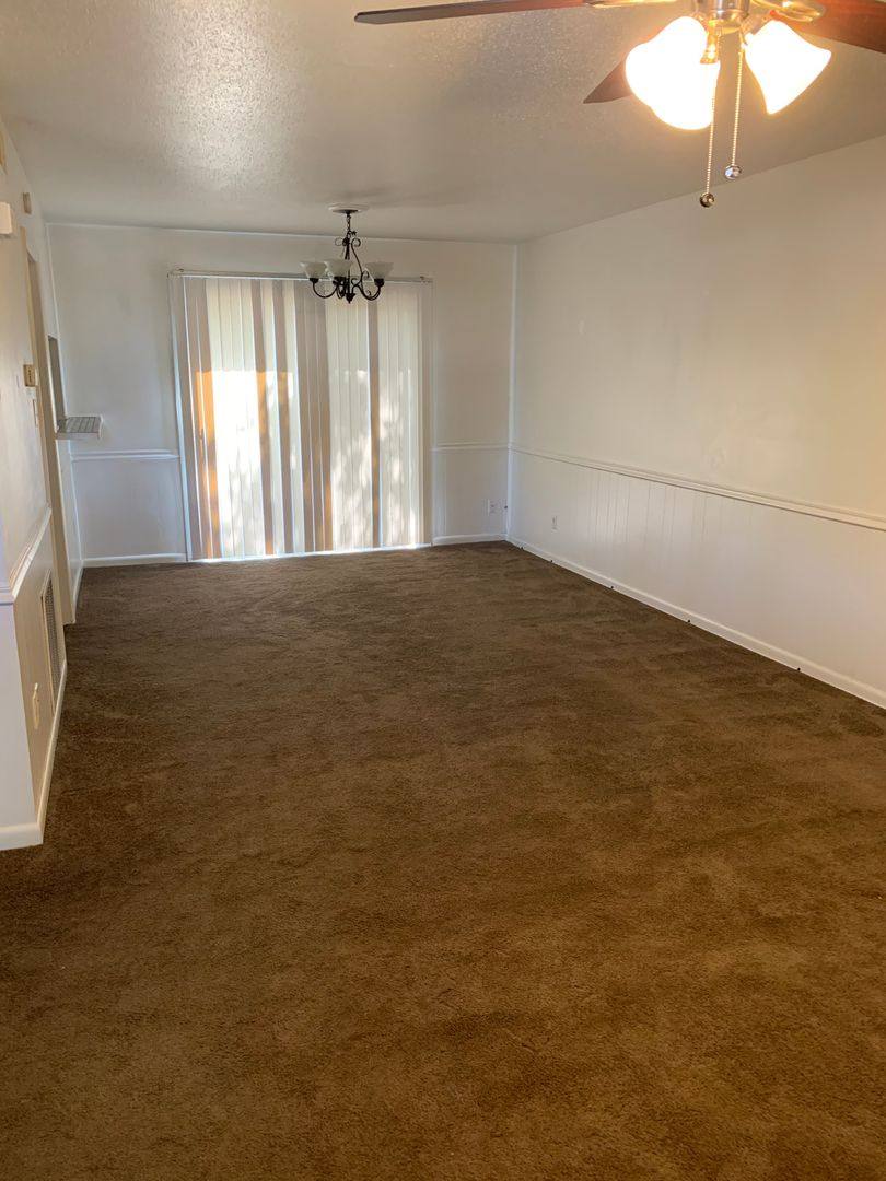Townhouse for rent at 455 Mall Blvd, Savannah, GA 31405