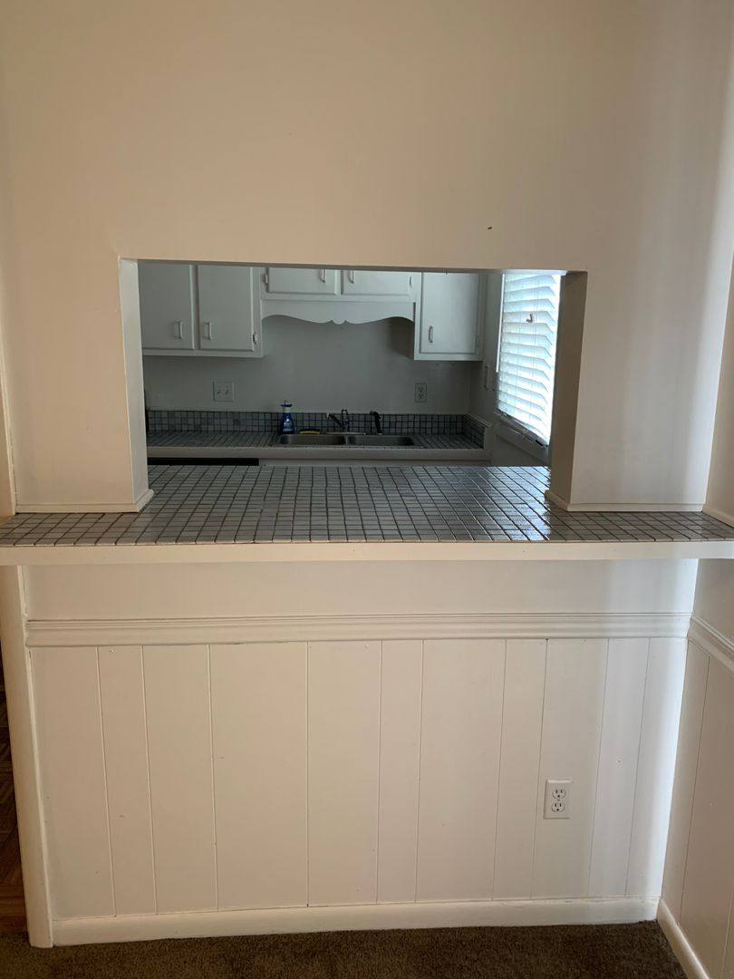 Townhouse for rent at 455 Mall Blvd, Savannah, GA 31405