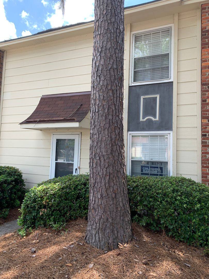 Townhouse for rent at 455 Mall Blvd, Savannah, GA 31405