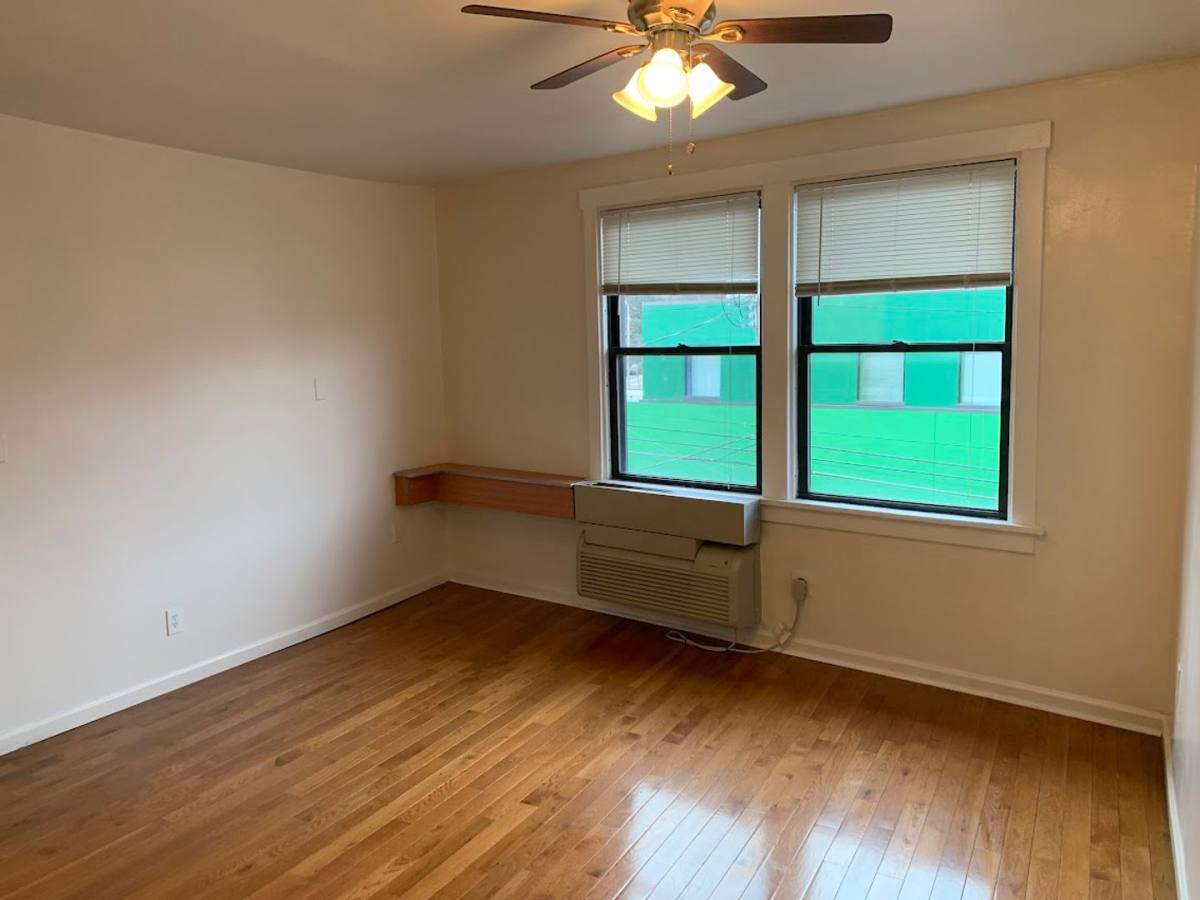 Apartment for rent at 1927 Murray, Pittsburgh, PA 15217