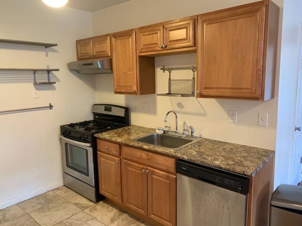 Apartment for rent at 1927 Murray, Pittsburgh, PA 15217