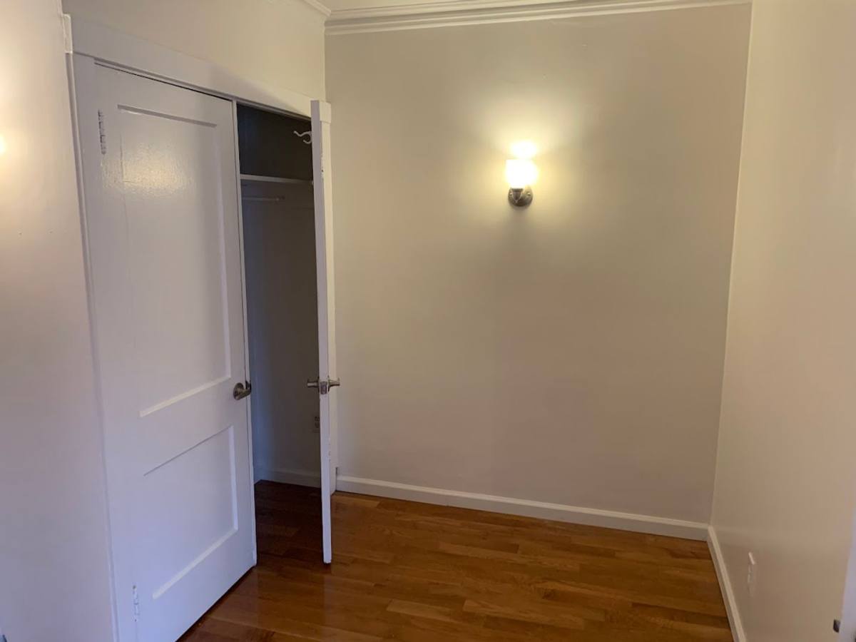 Apartment for rent at 1927 Murray, Pittsburgh, PA 15217