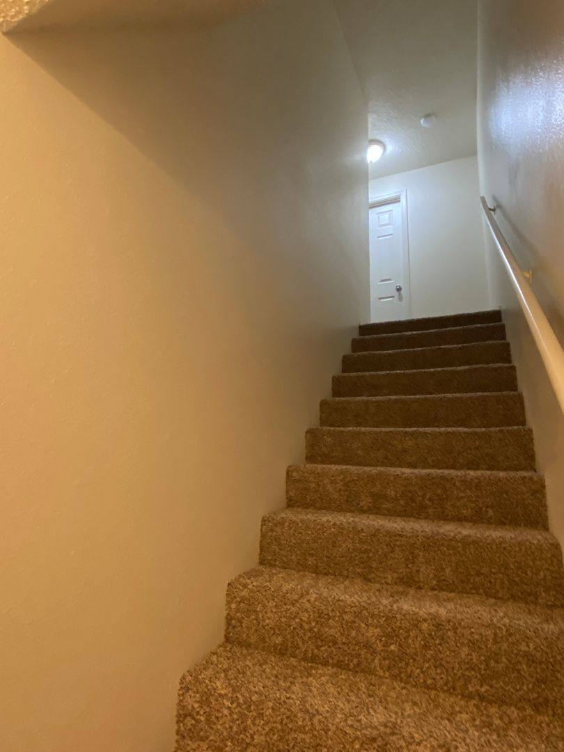 Apartment for rent at 92 N 8th St, Creswell, OR 97426