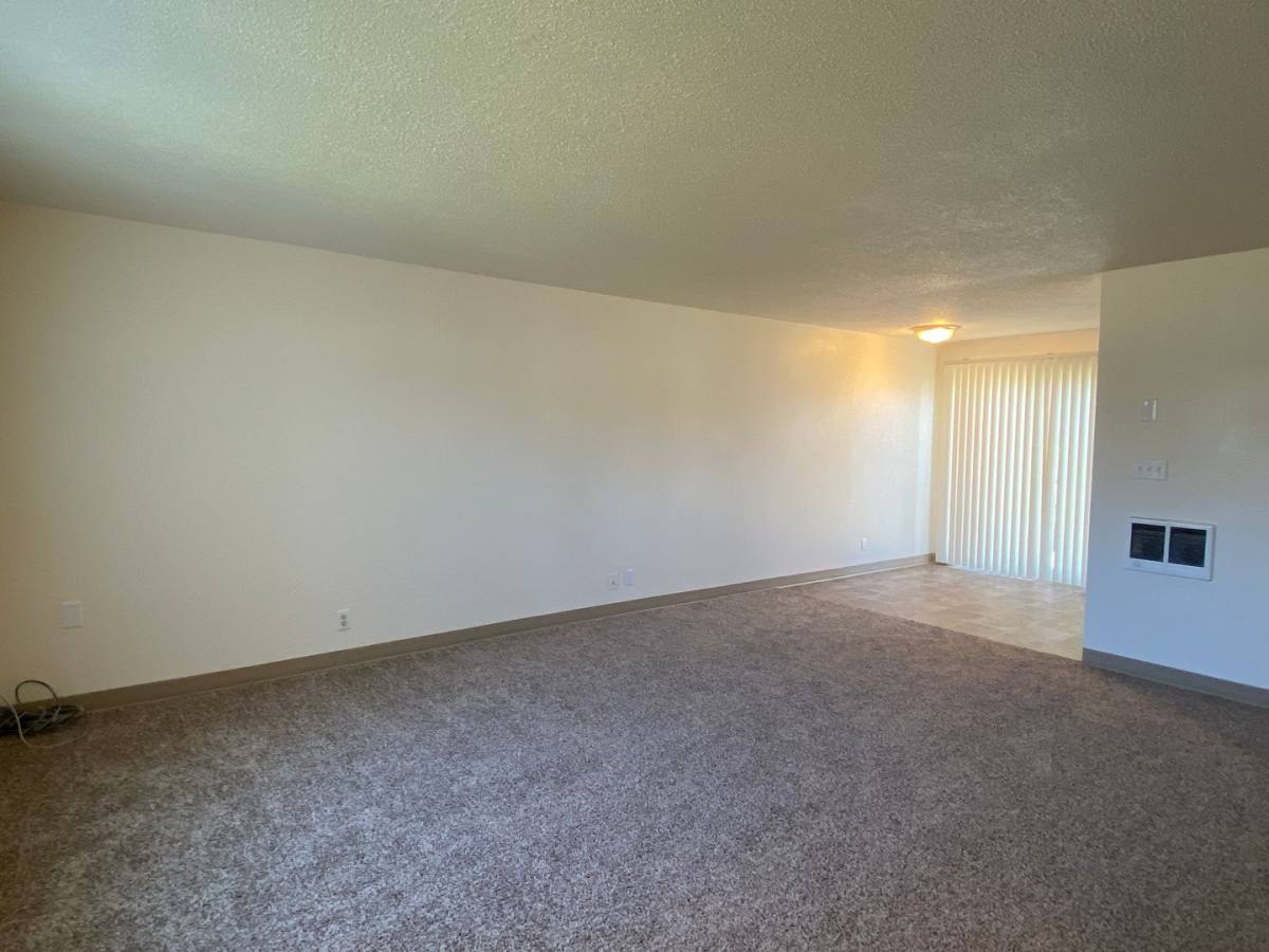 Apartment for rent at 92 N 8th St, Creswell, OR 97426