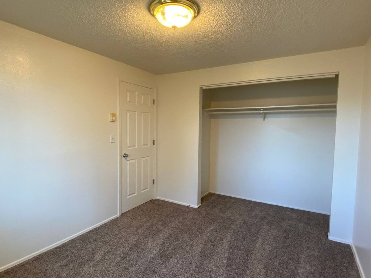 Apartment for rent at 92 N 8th St, Creswell, OR 97426