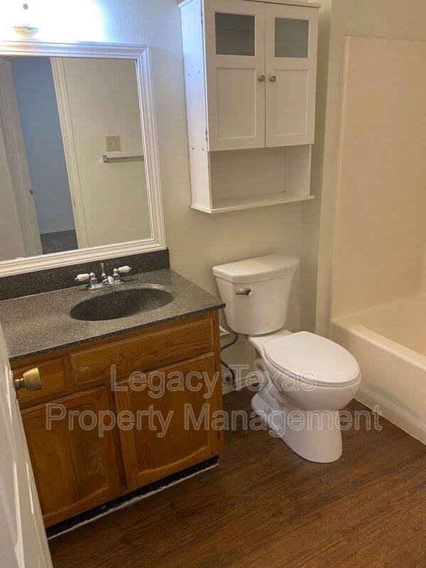 Apartment for rent at 1412 Courtney Place #A, Cleburne, TX 76033