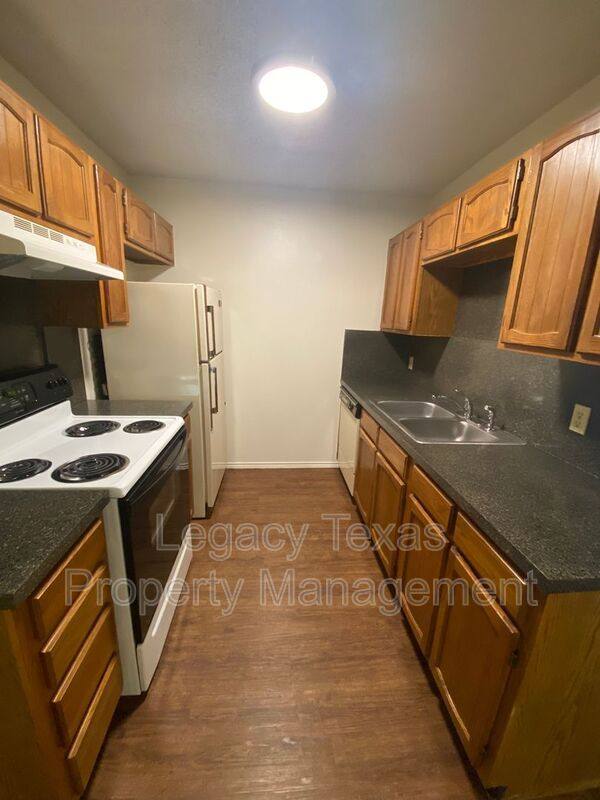 Apartment for rent at 1412 Courtney Place #A, Cleburne, TX 76033