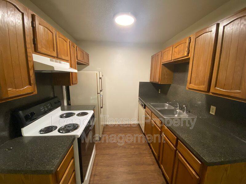 Apartment for rent at 1412 Courtney Place #A, Cleburne, TX 76033
