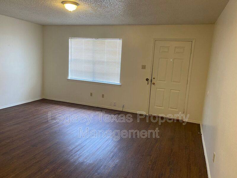 Apartment for rent at 1412 Courtney Place #A, Cleburne, TX 76033