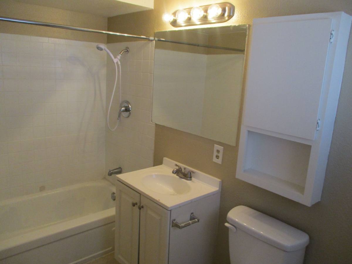 Apartment for rent at 2933 Elm Ave, Las Vegas, NV 89101