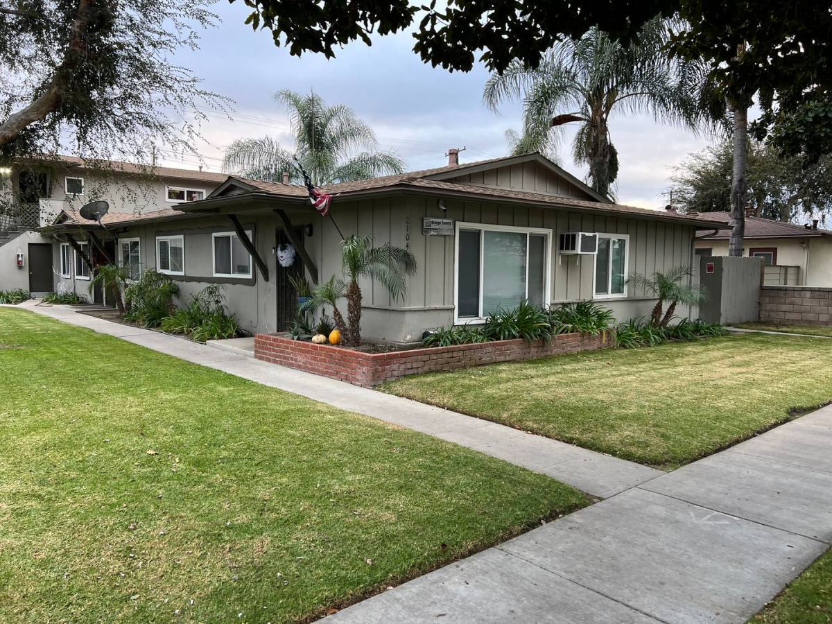 Apartment for rent at 2104 W Juno Ave, Anaheim, CA 92804